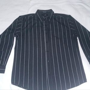 Mens 2XL.buttoned down long sleeved dress shirt. Black w grey stripes